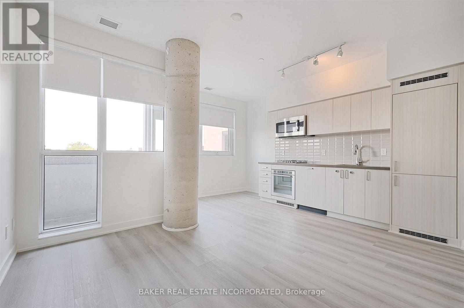 Photo 16 of 219 501 St Clair Avenue W, Toronto ON