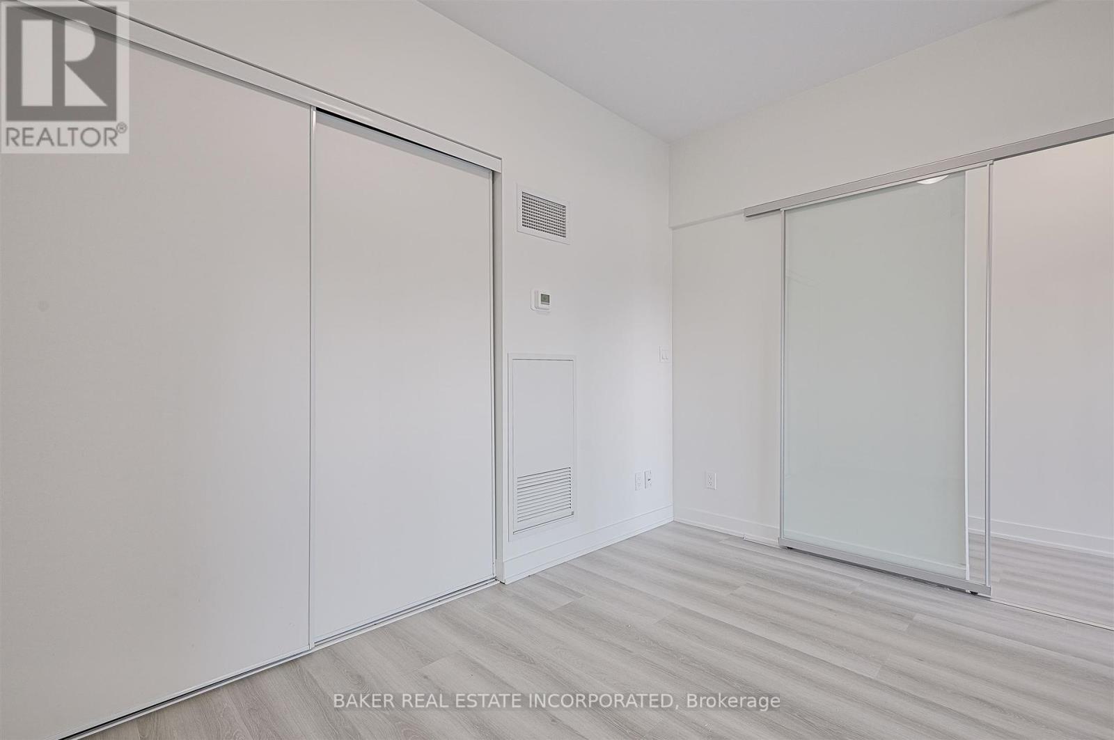 Photo 23 of 219 501 St Clair Avenue W, Toronto ON