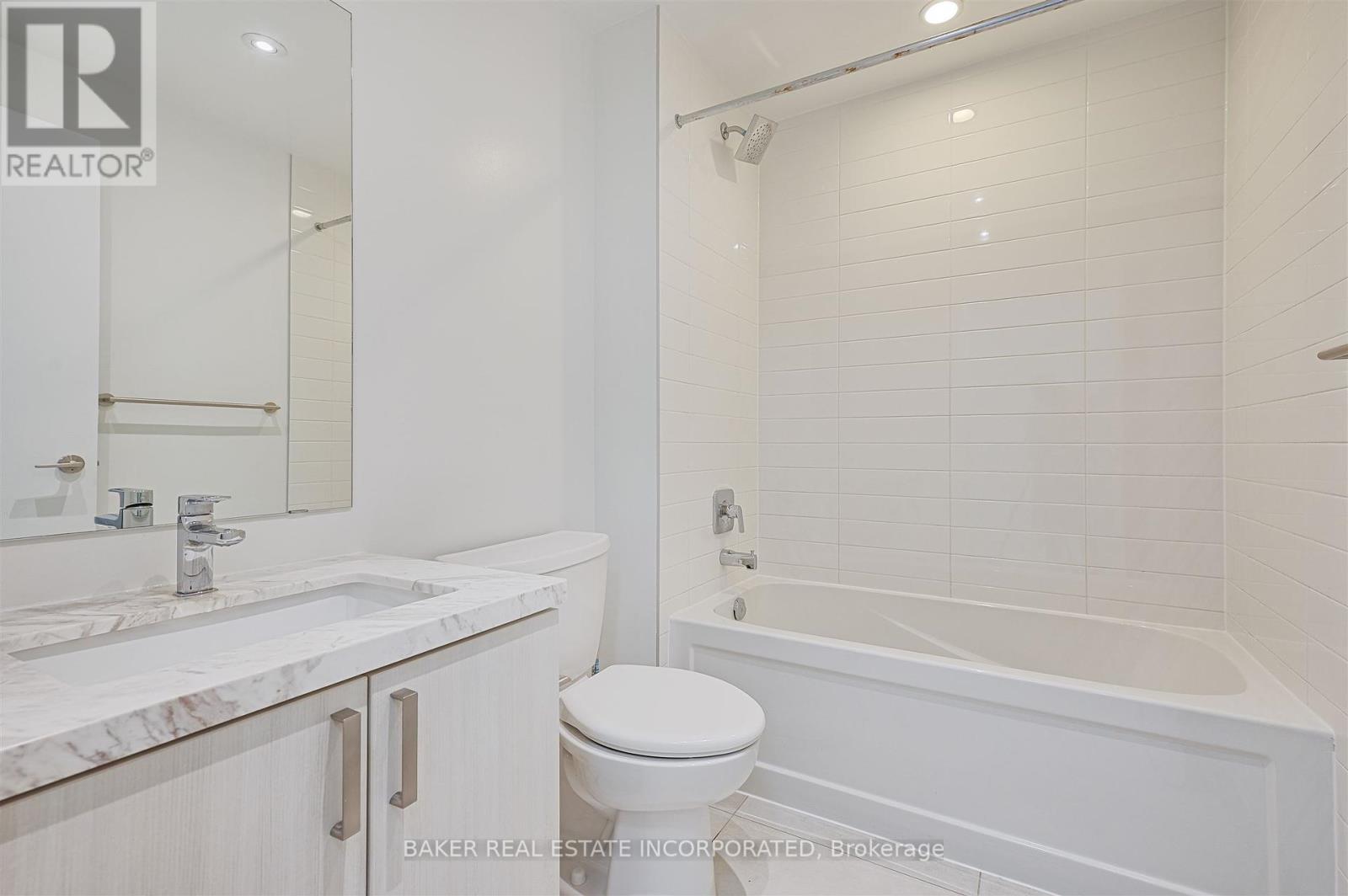 Photo 24 of 219 501 St Clair Avenue W, Toronto ON