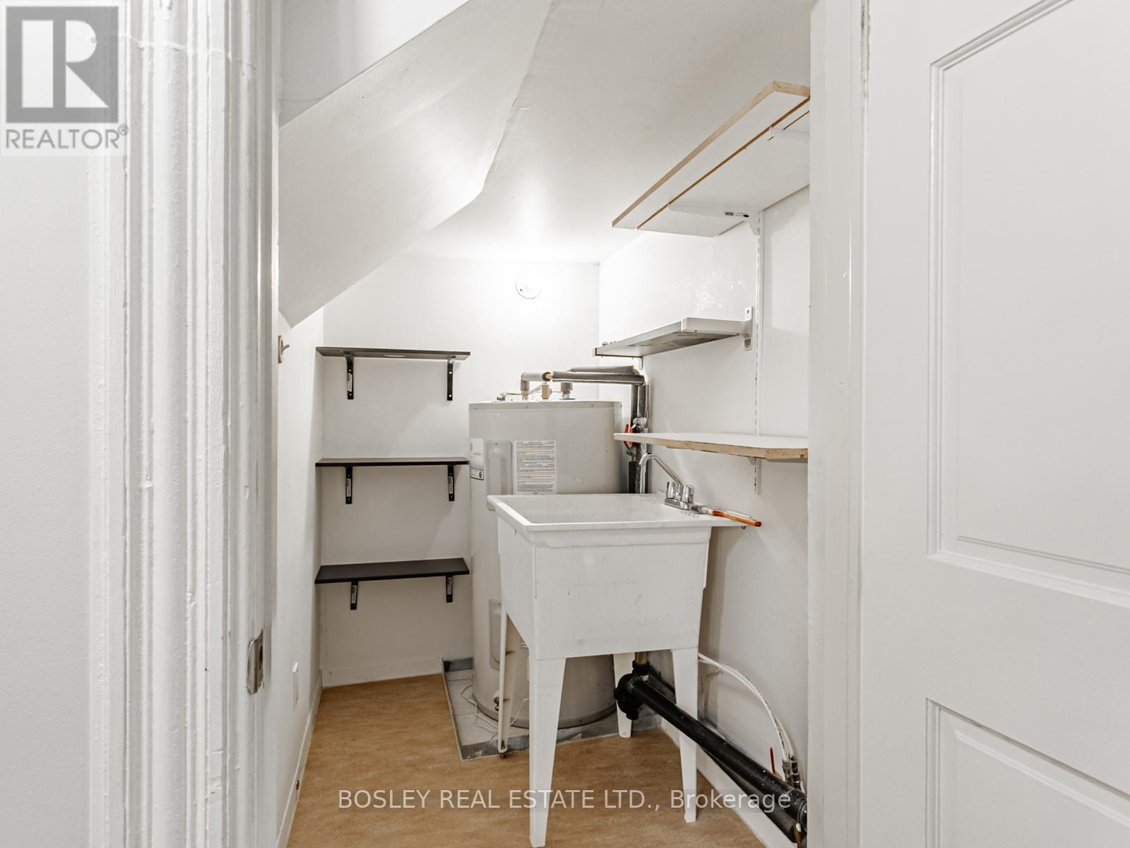Photo 20 of 3 543 Queen Street W, Toronto ON