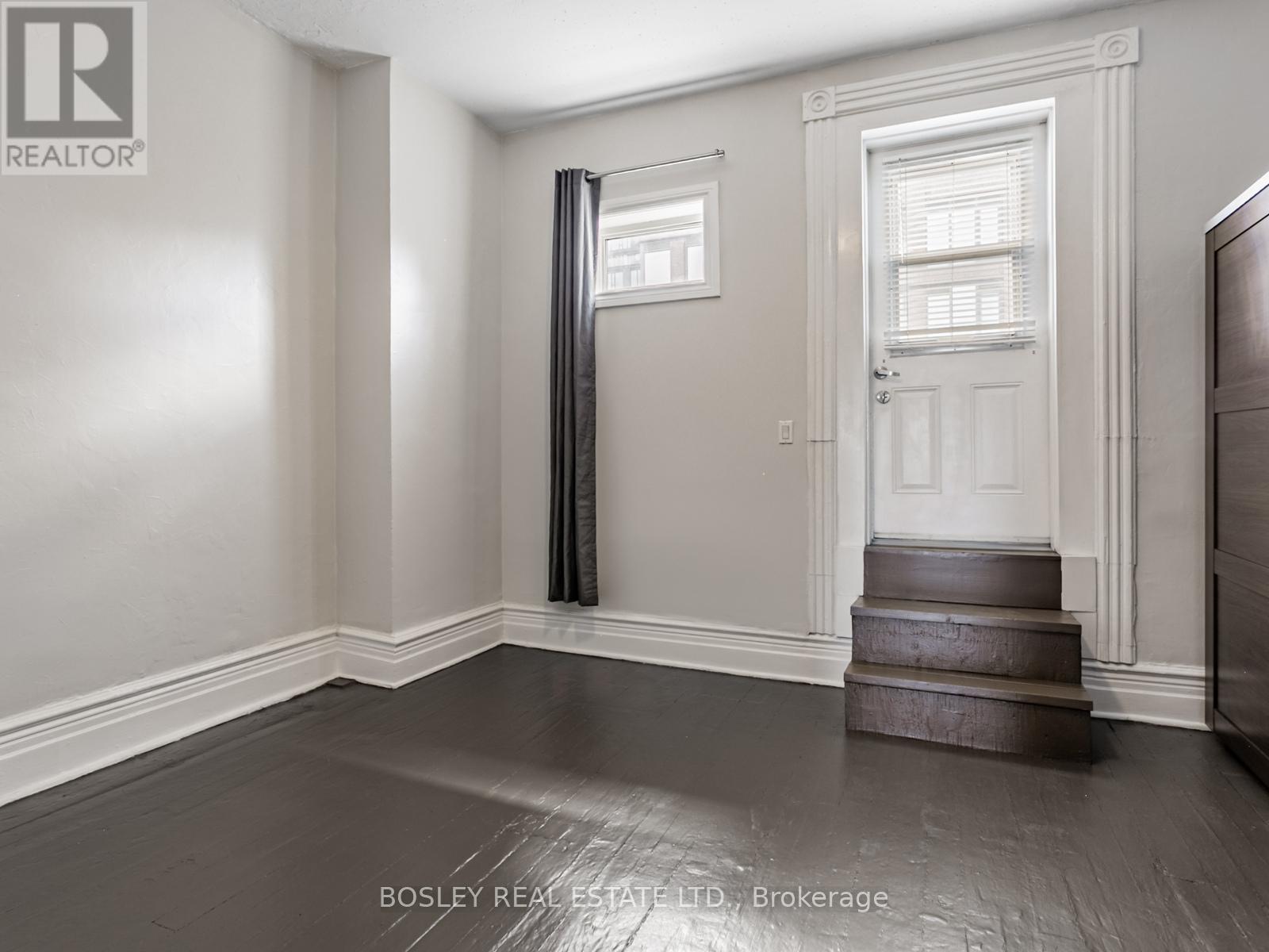 Photo 18 of 3 543 Queen Street W, Toronto ON