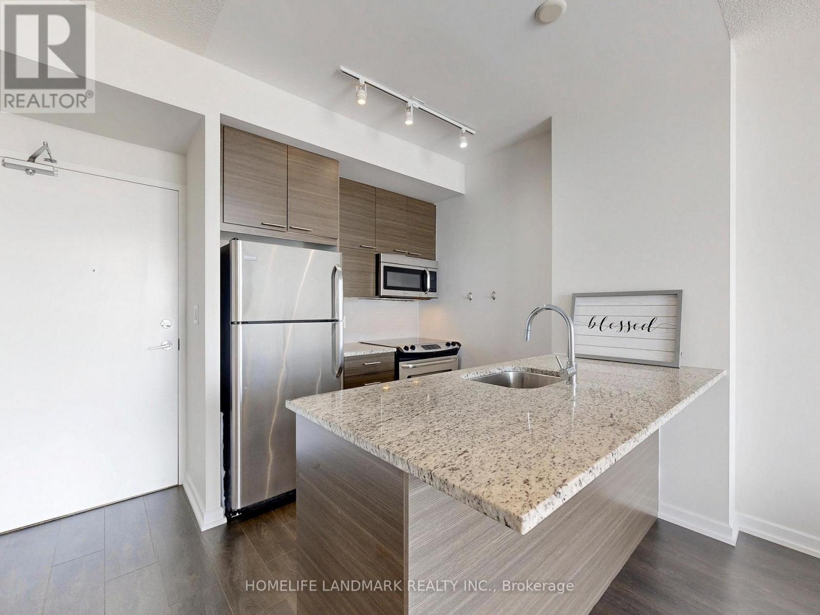 Photo 11 of 1204 66 Forest Manor Road, Toronto ON