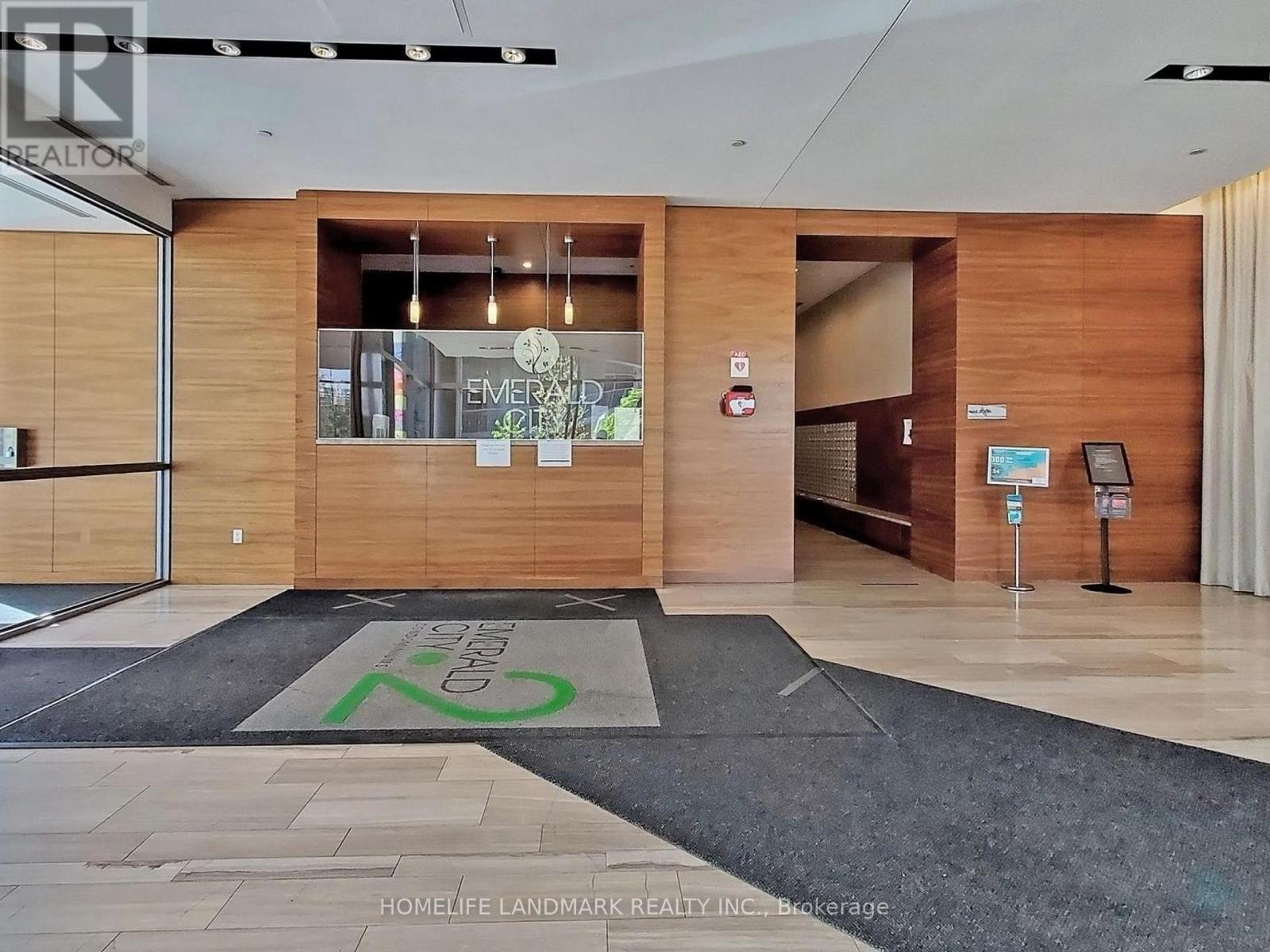 Photo 34 of 1204 66 Forest Manor Road, Toronto ON