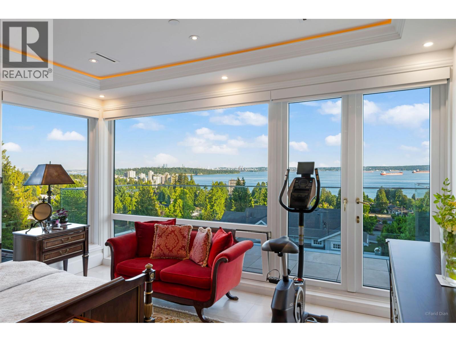 2538 OTTAWA AVENUE, West Vancouver