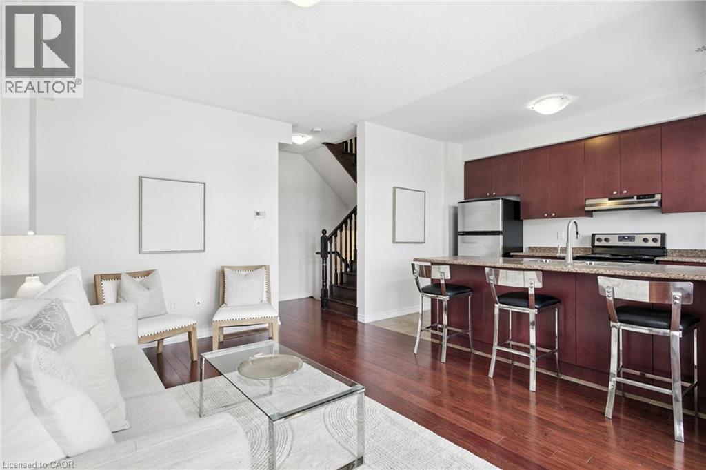 Photo 9 of 2570 Grand Oak Trail, Oakville ON