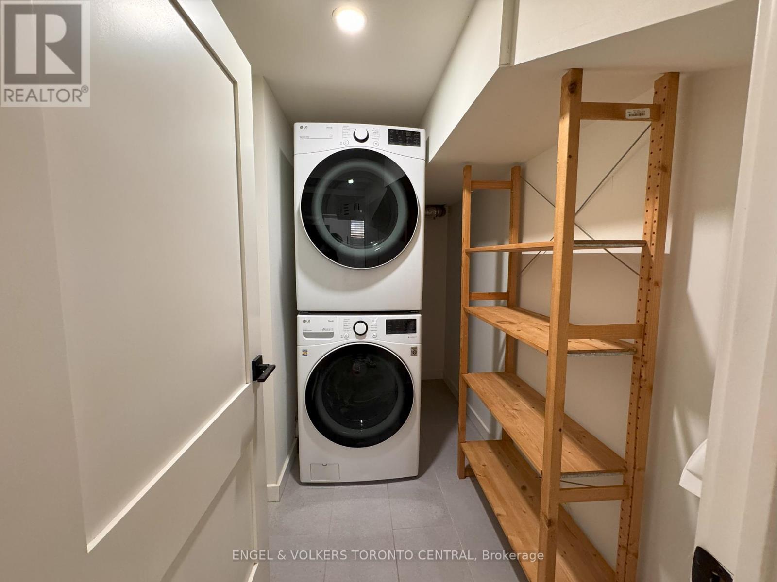 Photo 7 of Basement 6 Westview Boulevard, Toronto ON