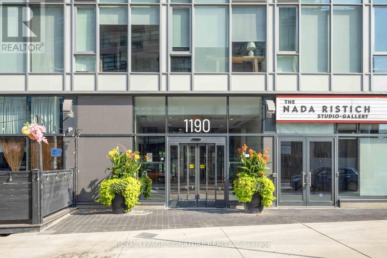 Photo 11 of 406 1190 Dundas Street E, Toronto ON