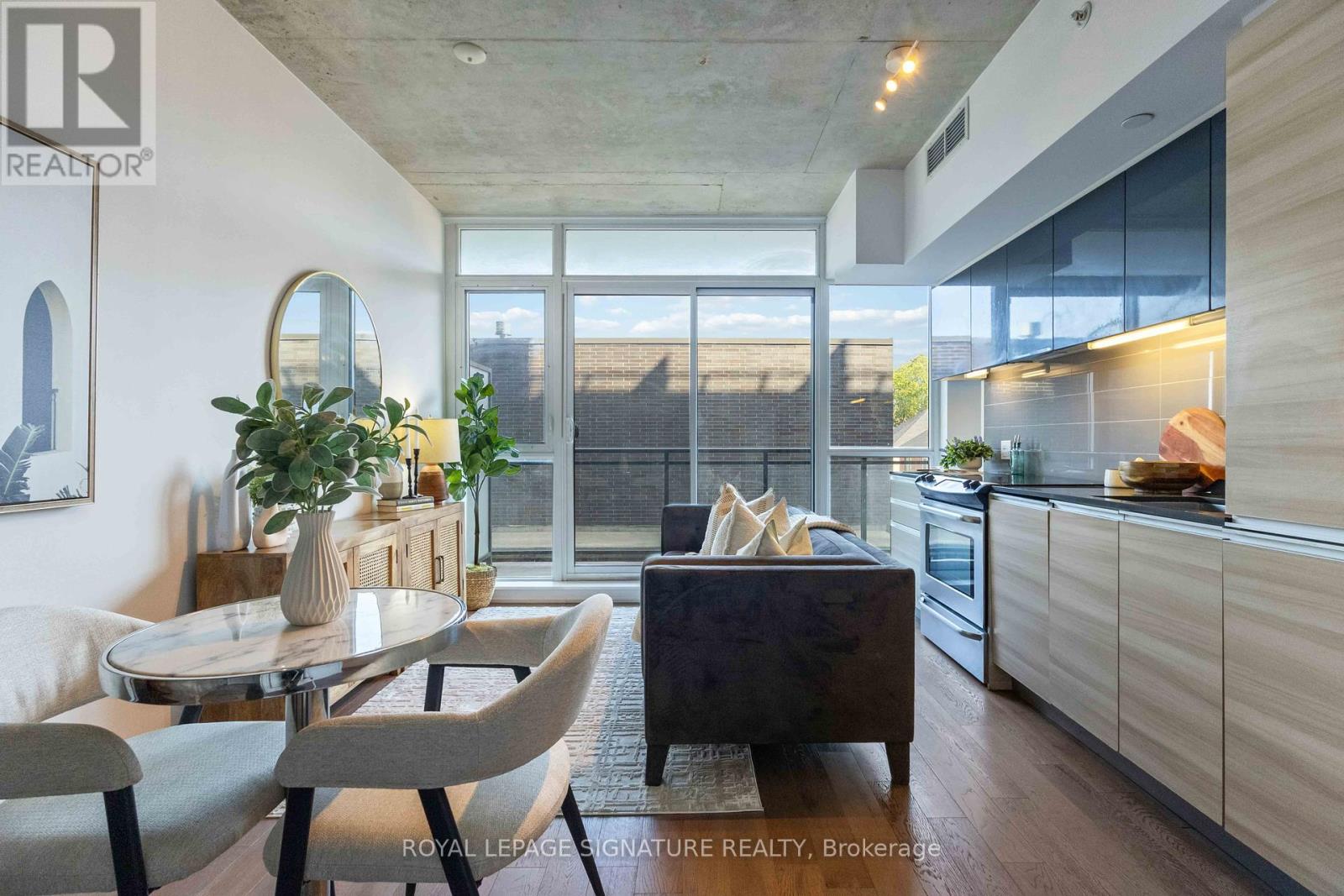 Photo 10 of 406 1190 Dundas Street E, Toronto ON