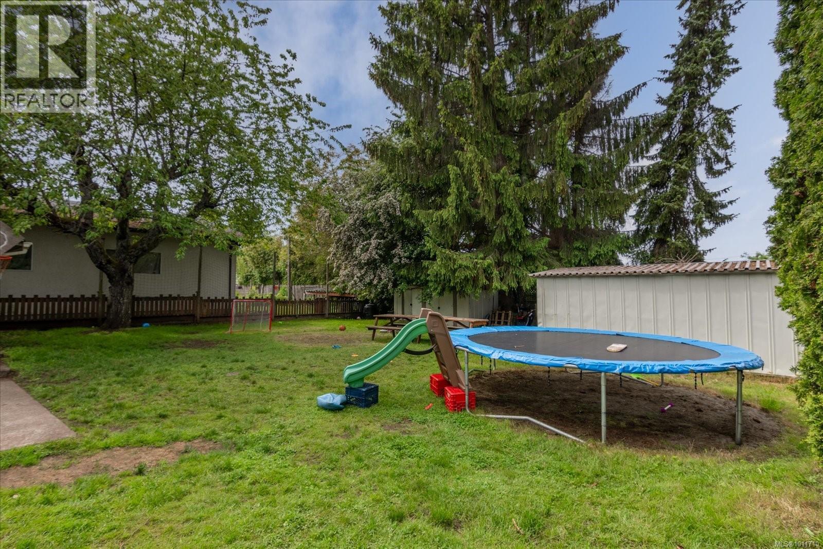 Photo 1 of 770 Chelsea St, Nanaimo BC