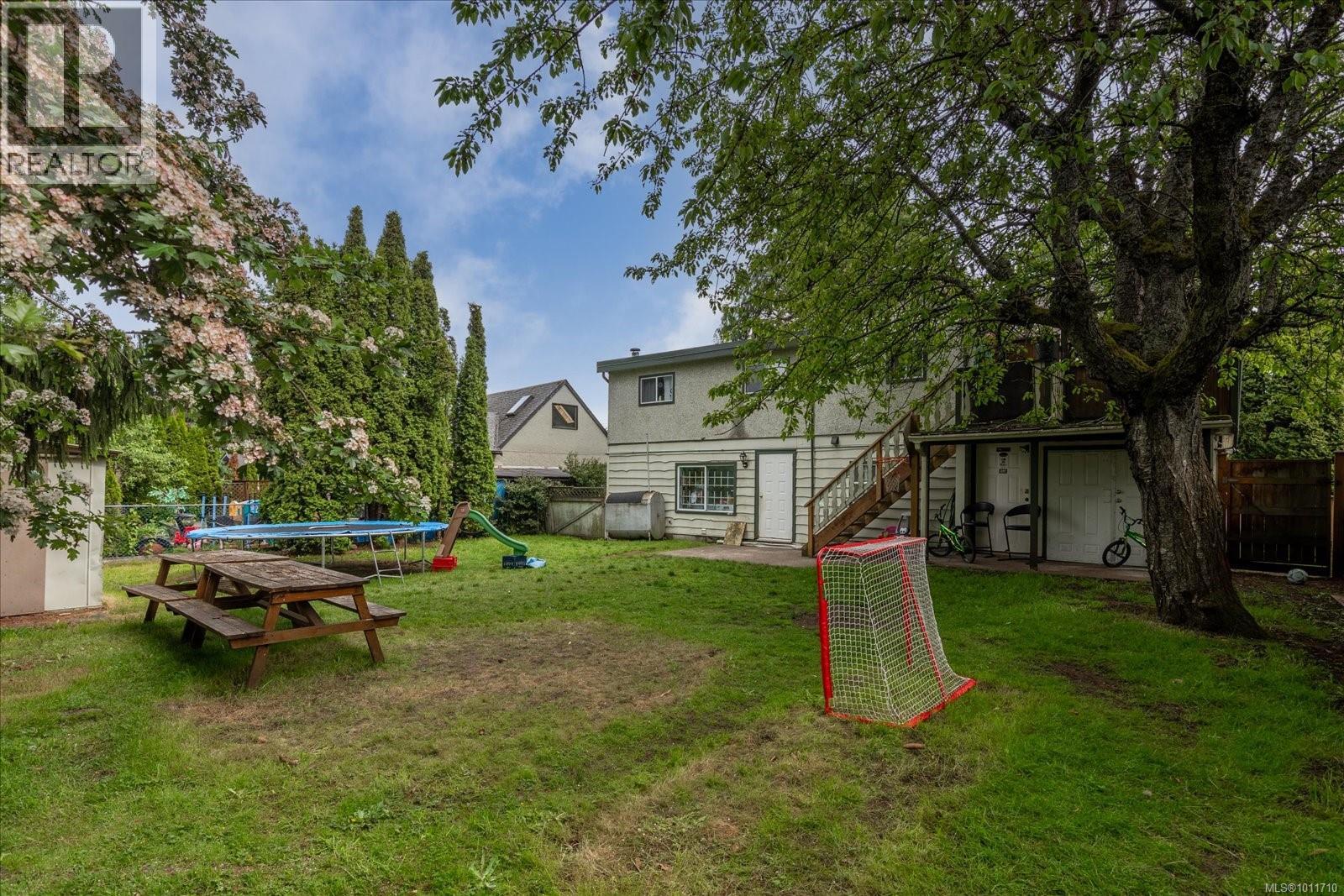 Photo 23 of 770 Chelsea St, Nanaimo BC