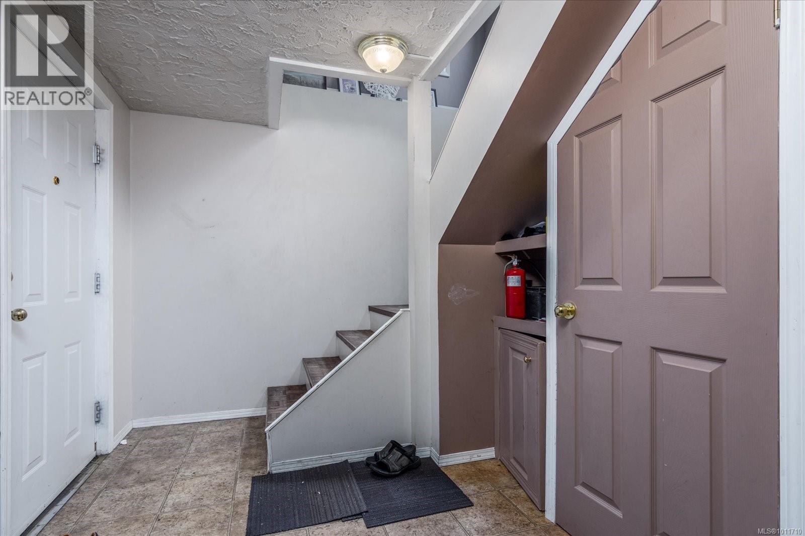 Photo 4 of 770 Chelsea St, Nanaimo BC