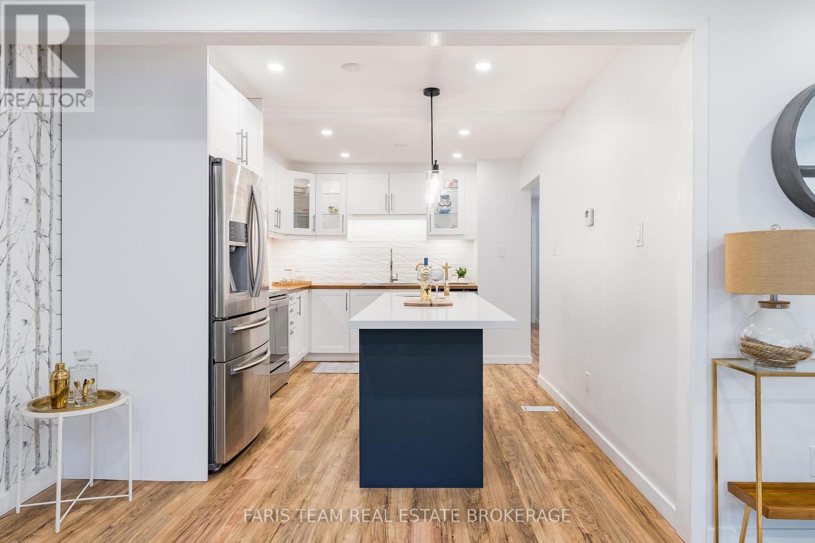 Photo 33 of 4 B Oak Street, Barrie ON