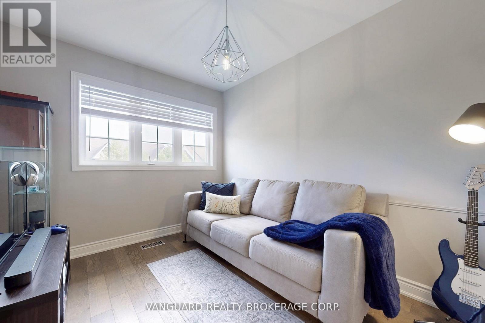 Photo 3 of 117 Gianmarco Way, Vaughan ON