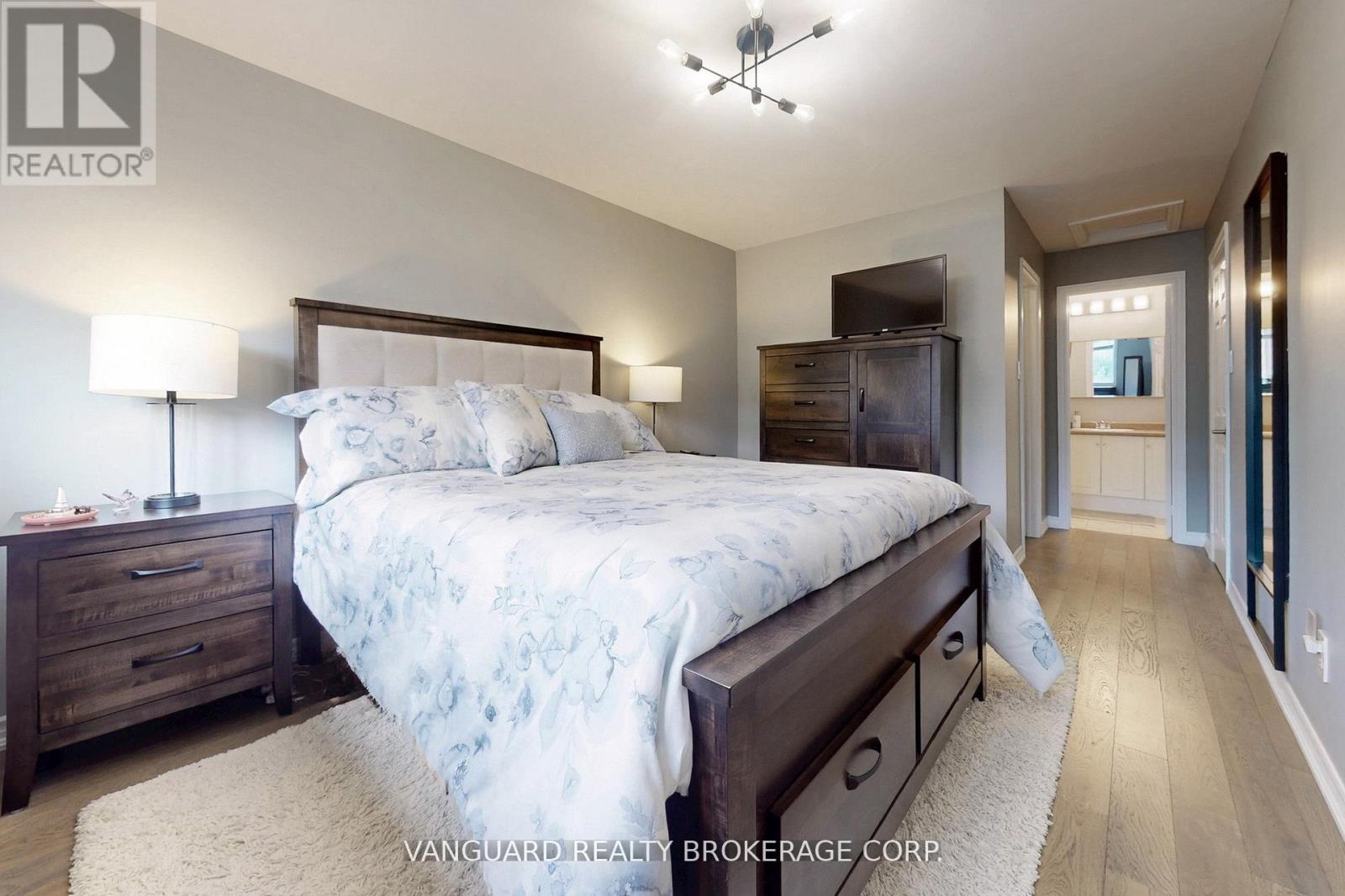 Photo 4 of 117 Gianmarco Way, Vaughan ON