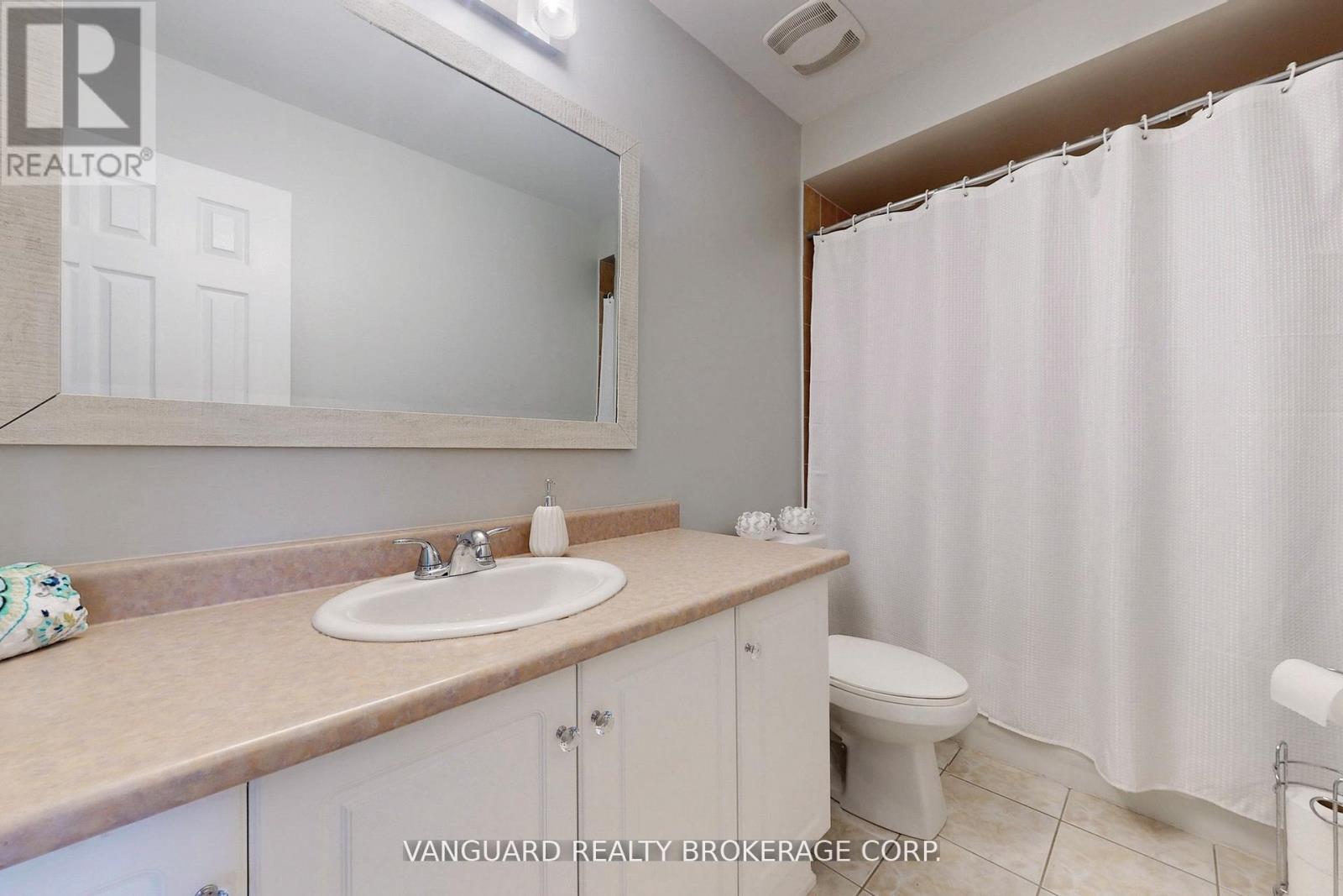 Photo 36 of 117 Gianmarco Way, Vaughan ON
