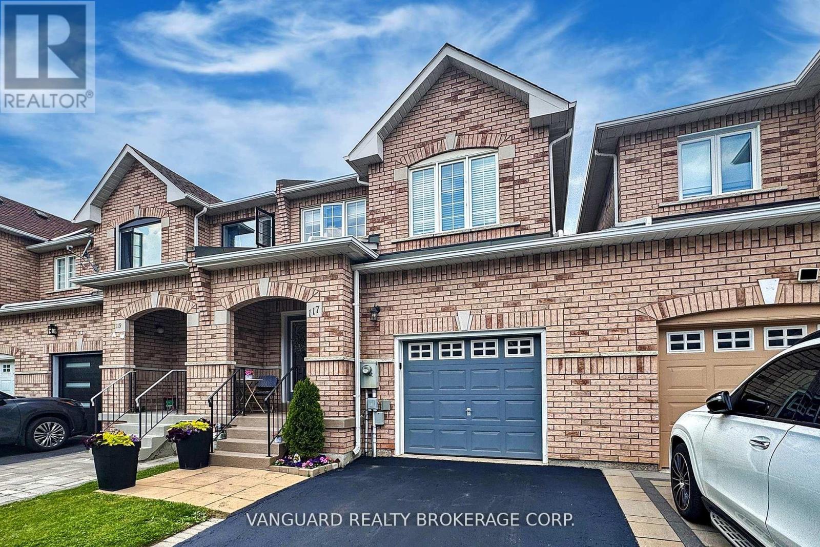 Photo 17 of 117 Gianmarco Way, Vaughan ON