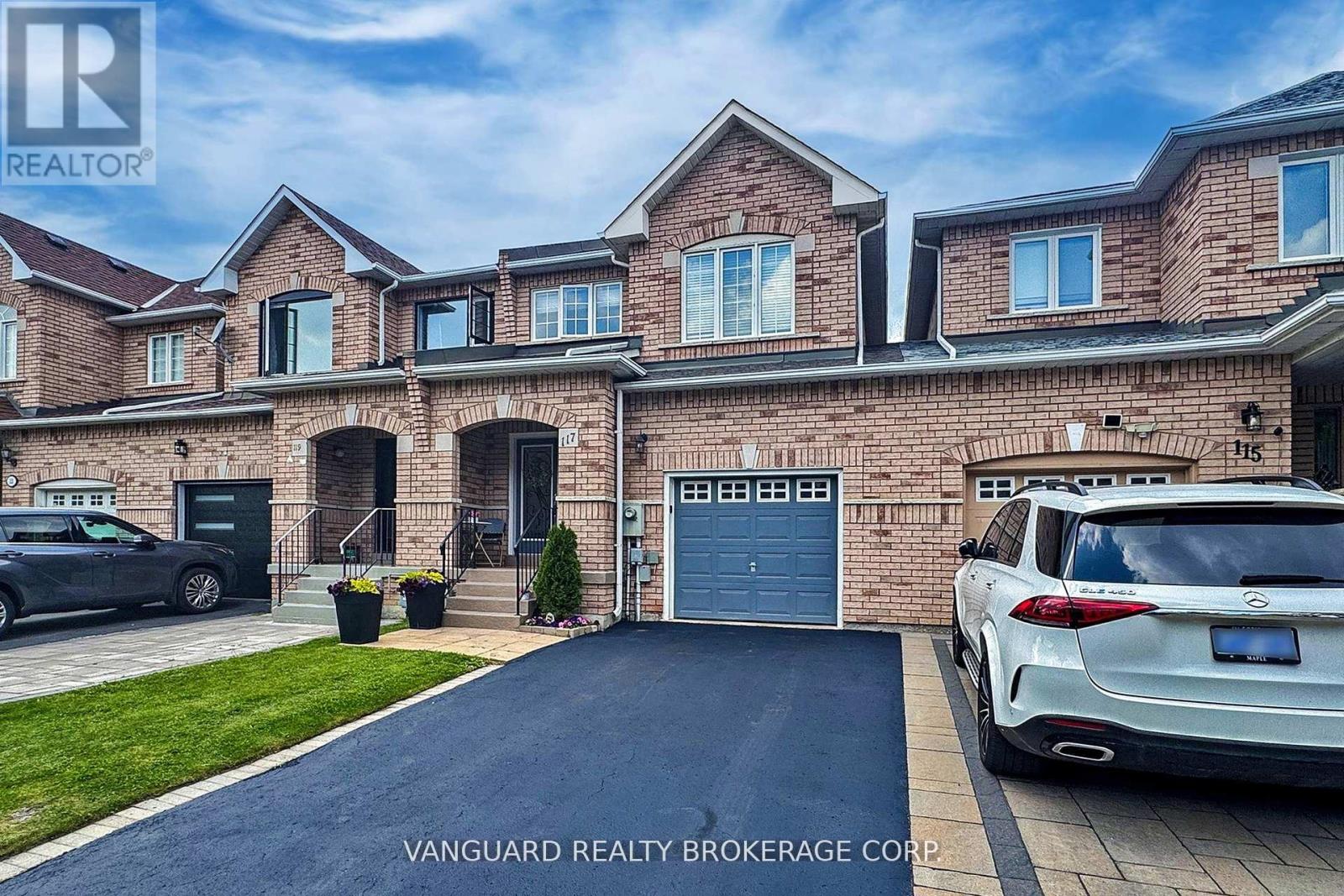 Photo 41 of 117 Gianmarco Way, Vaughan ON