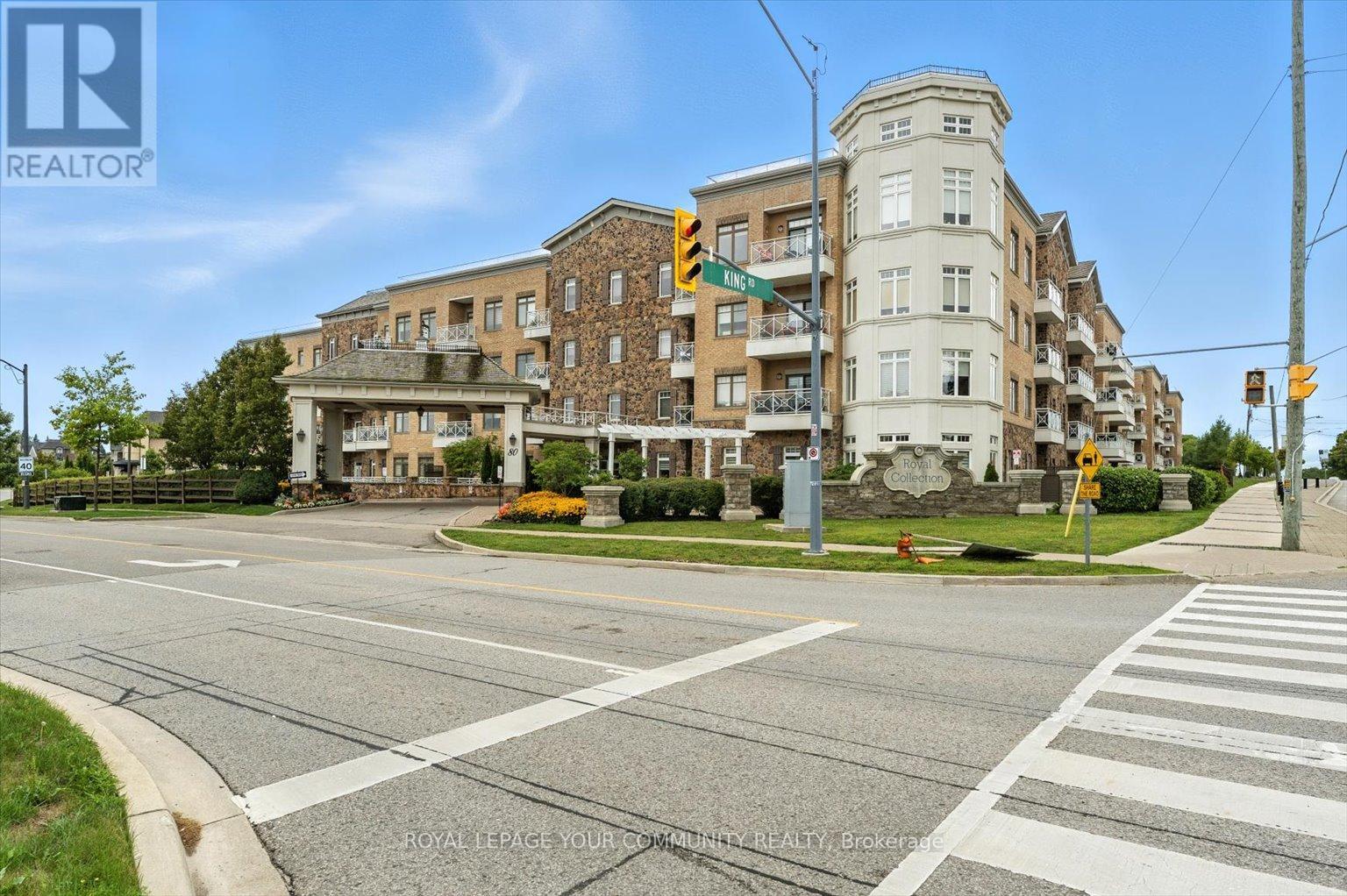 Photo 25 of 101 80 Burns Boulevard, King ON