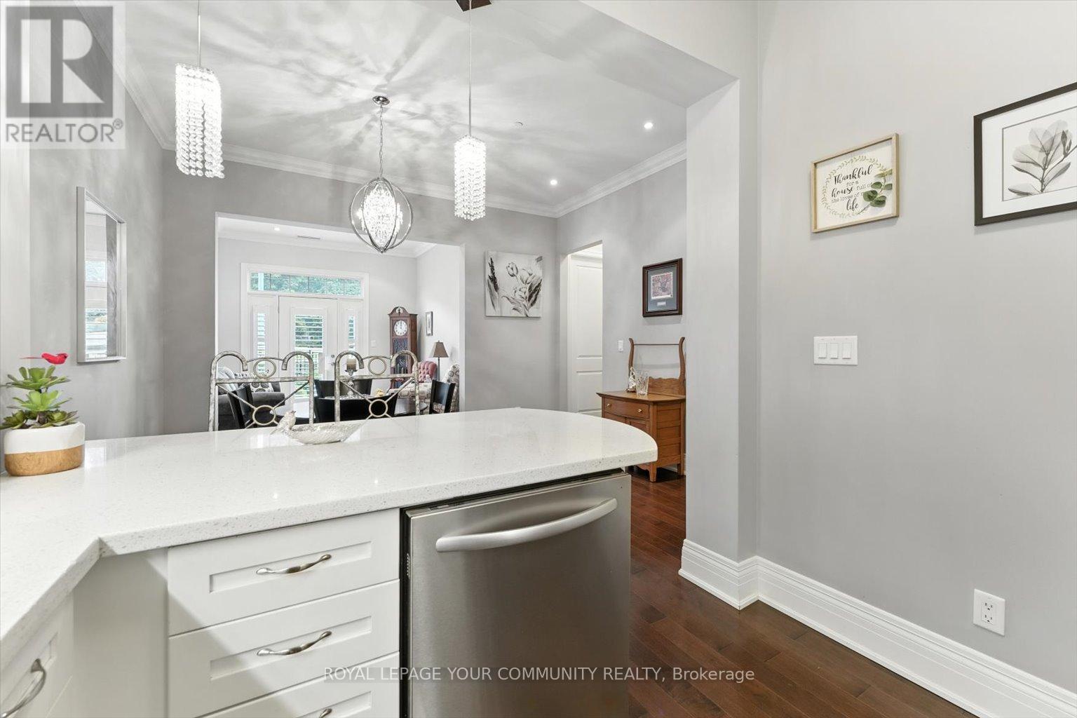 Photo 6 of 101 80 Burns Boulevard, King ON
