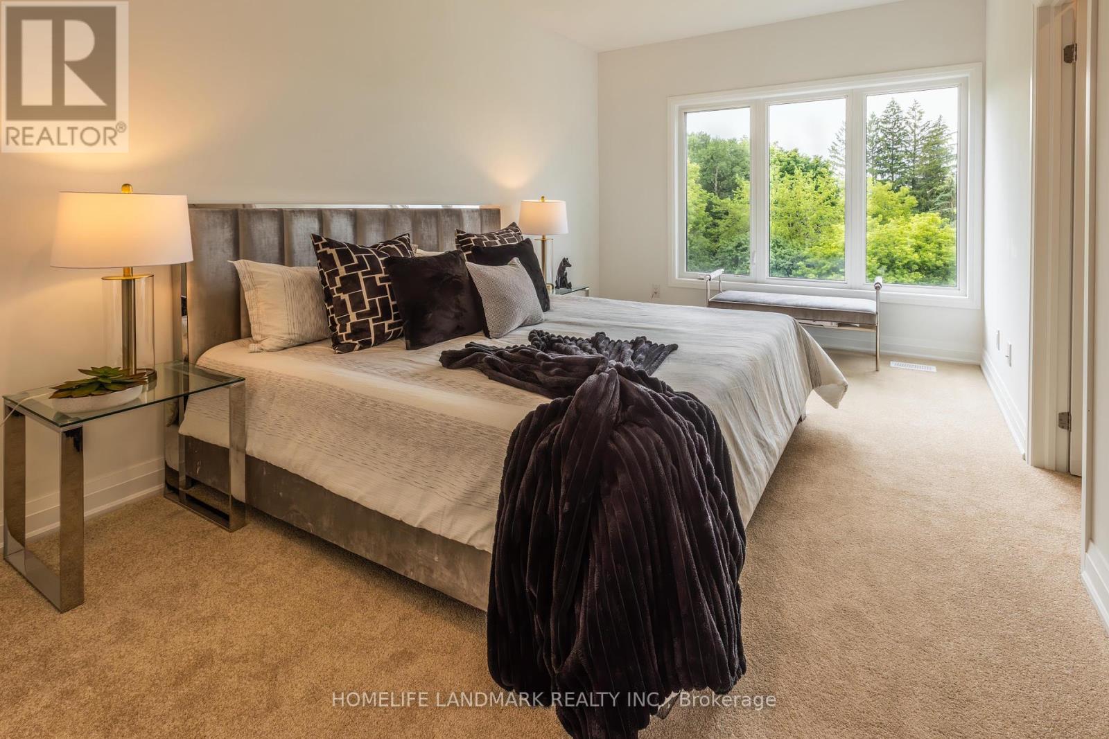 Photo 14 of 20 Persica Street, Richmond Hill ON