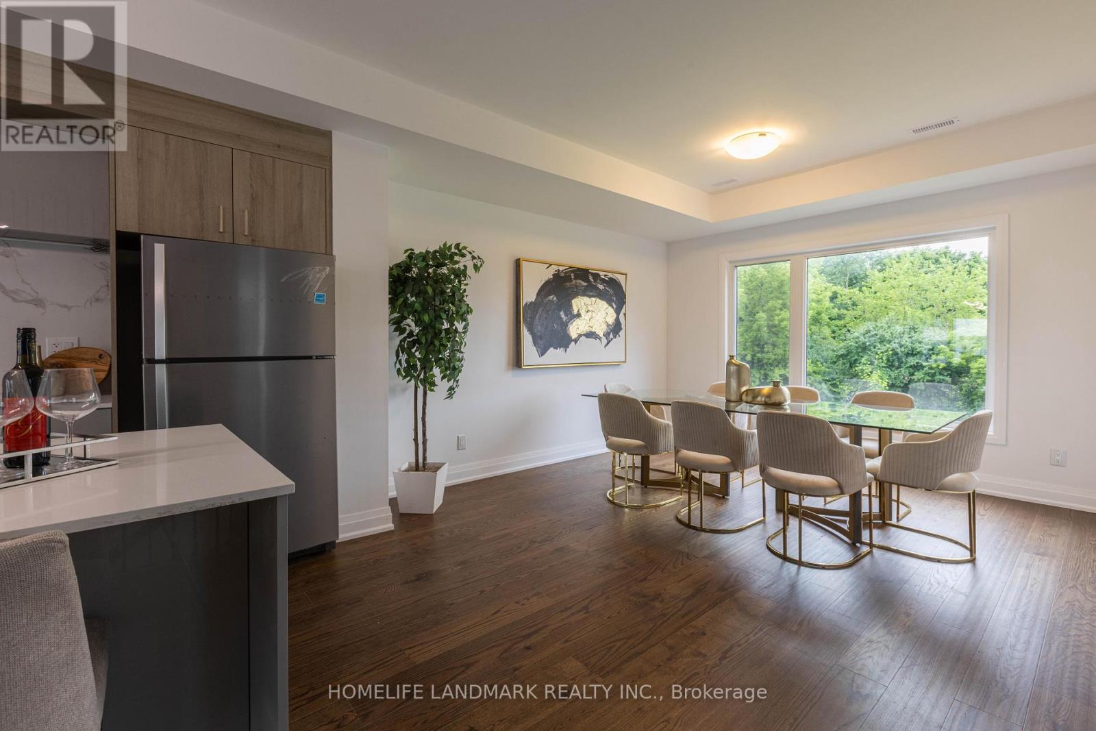 Photo 11 of 20 Persica Street, Richmond Hill ON