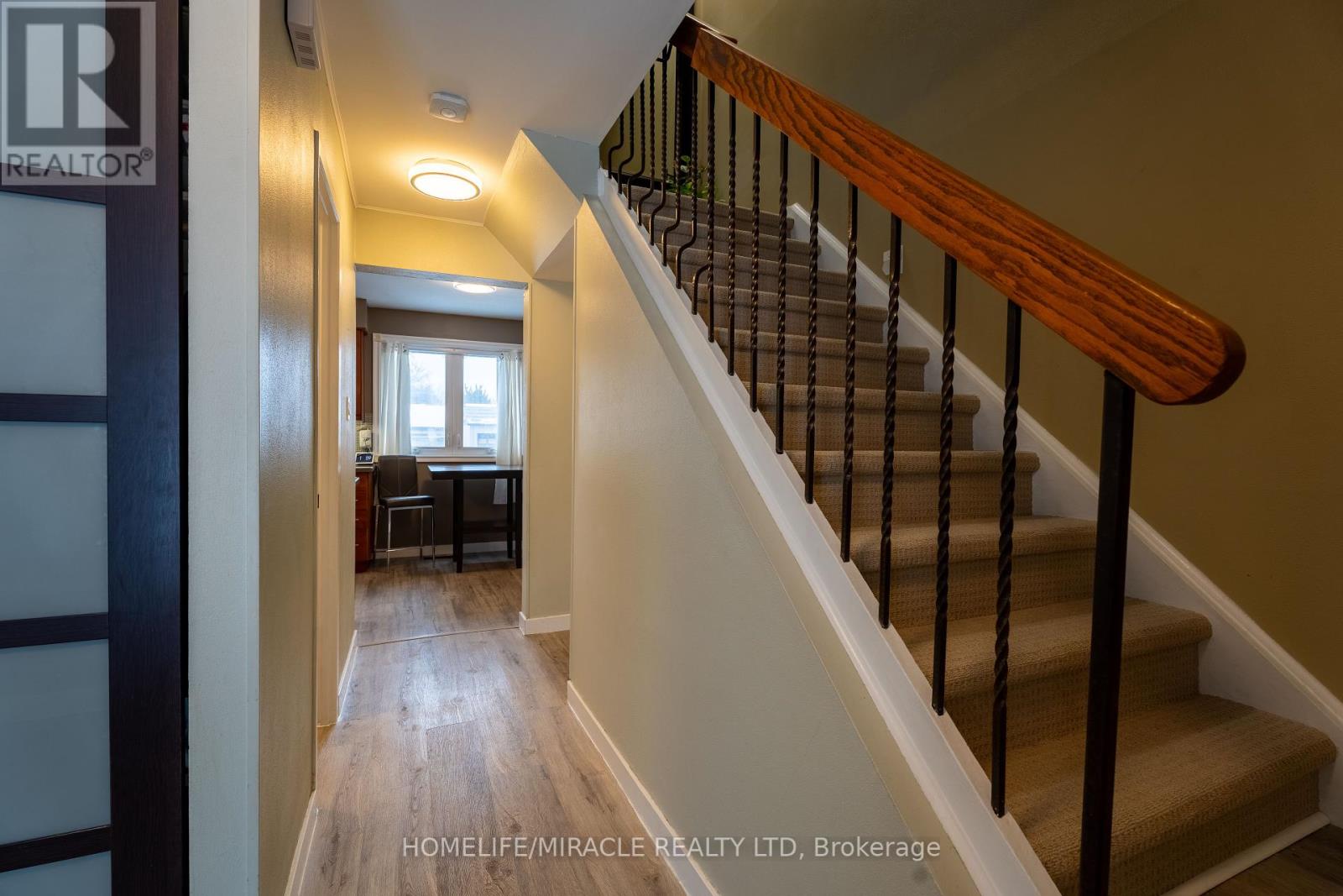 Photo 7 of 104 Stuart Street, Whitchurchstouffville ON