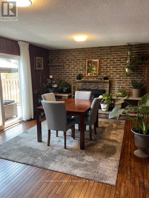 Photo 45 of 104 Stuart Street, Whitchurchstouffville ON