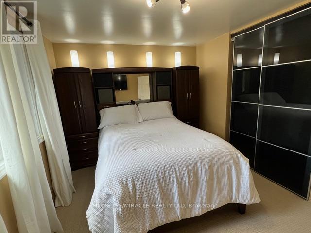 Photo 33 of 104 Stuart Street, Whitchurchstouffville ON