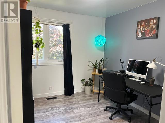 Photo 15 of 104 Stuart Street, Whitchurchstouffville ON
