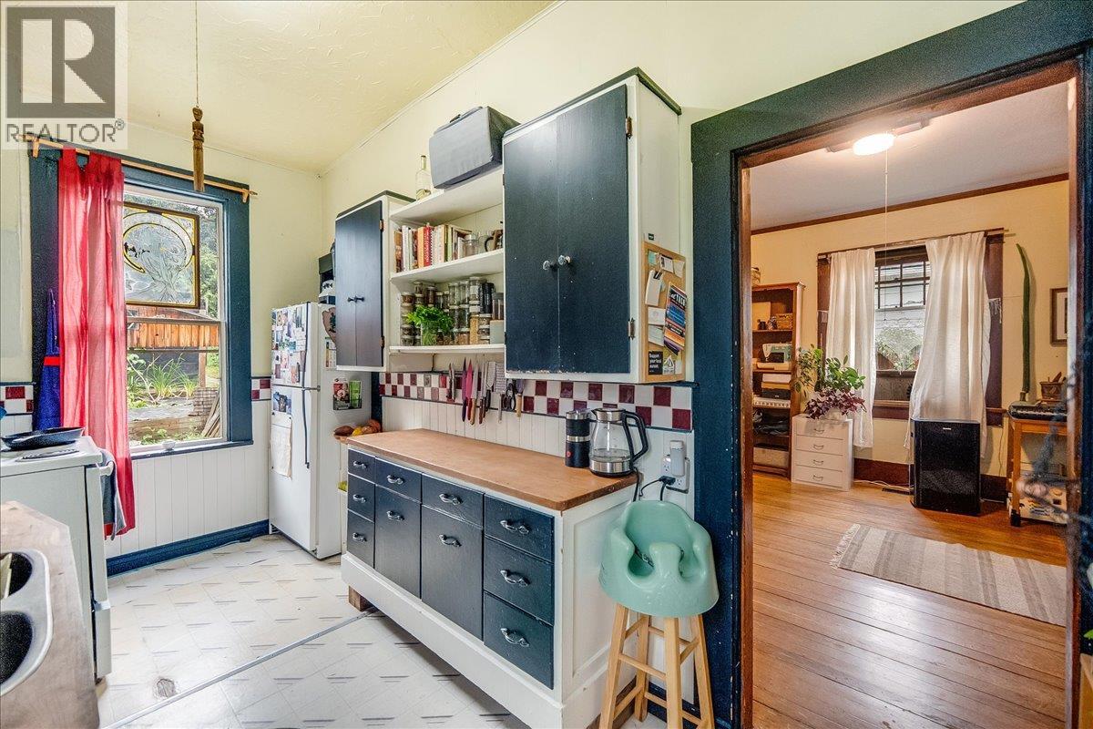 Photo 1 of 222 Observatory Street, Nelson BC