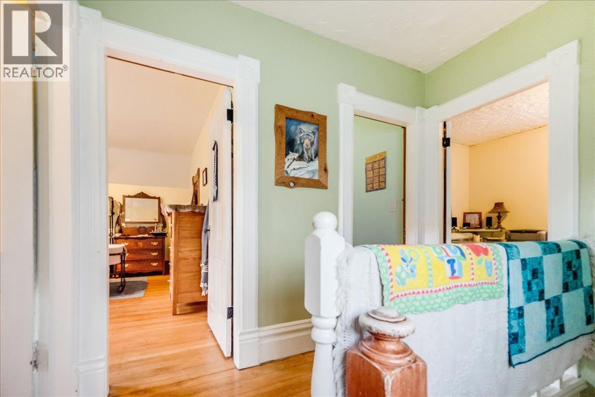 Photo 3 of 222 Observatory Street, Nelson BC