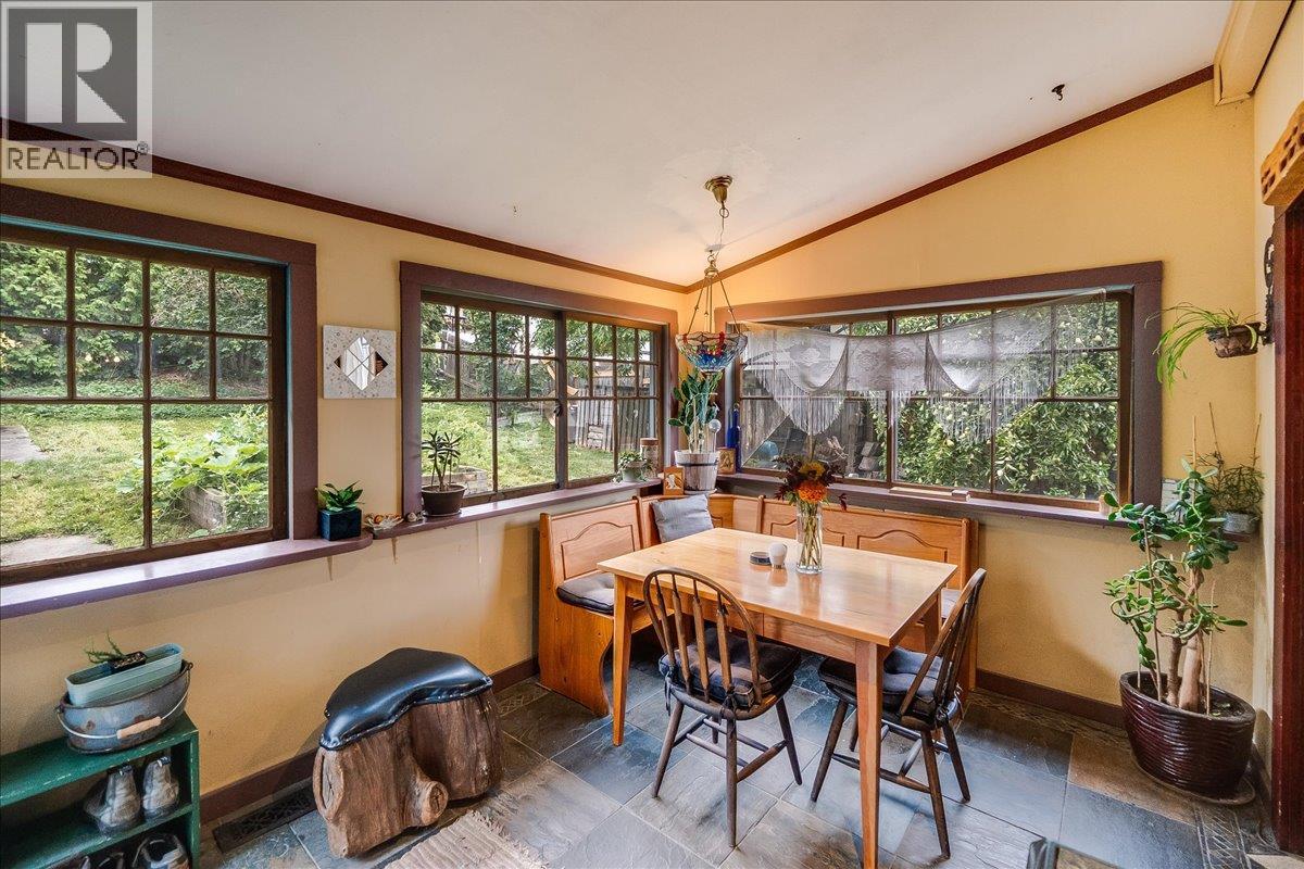 Photo 16 of 222 Observatory Street, Nelson BC