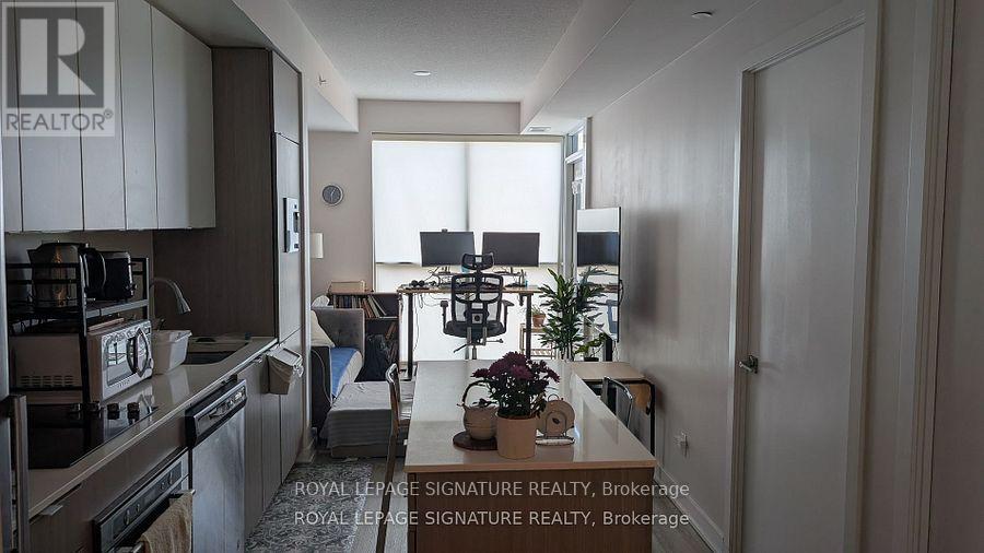 Photo 5 of D 313 5220 Dundas Street, Burlington ON