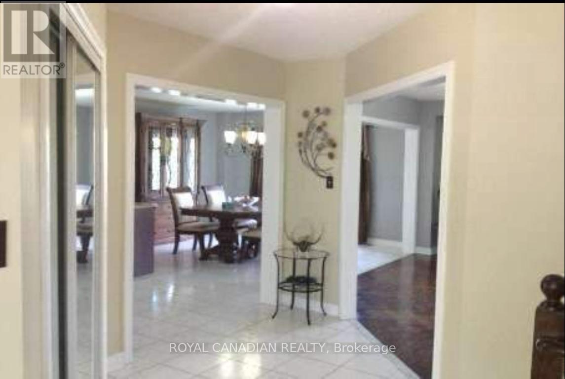 Photo 3 of 87 Sunny Meadow Boulevard, Brampton ON