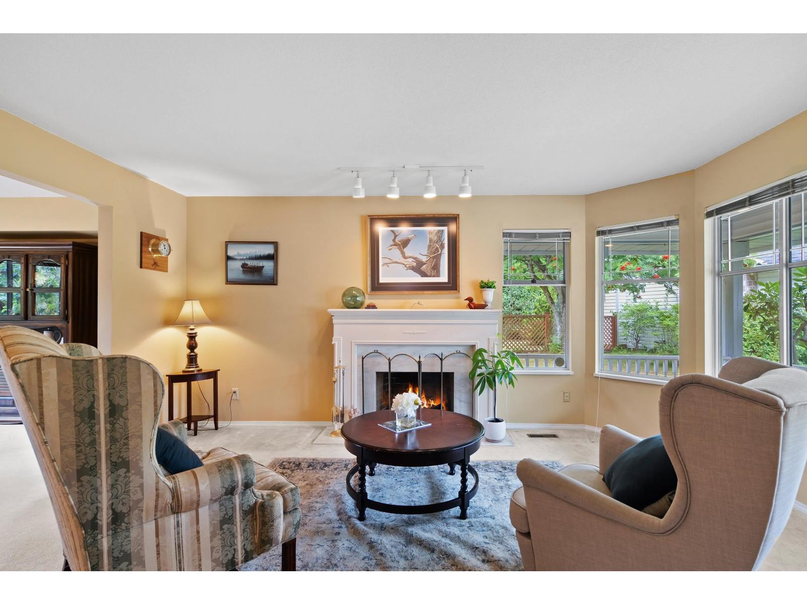 Photo 3 of 2304 151 A Street, Surrey BC