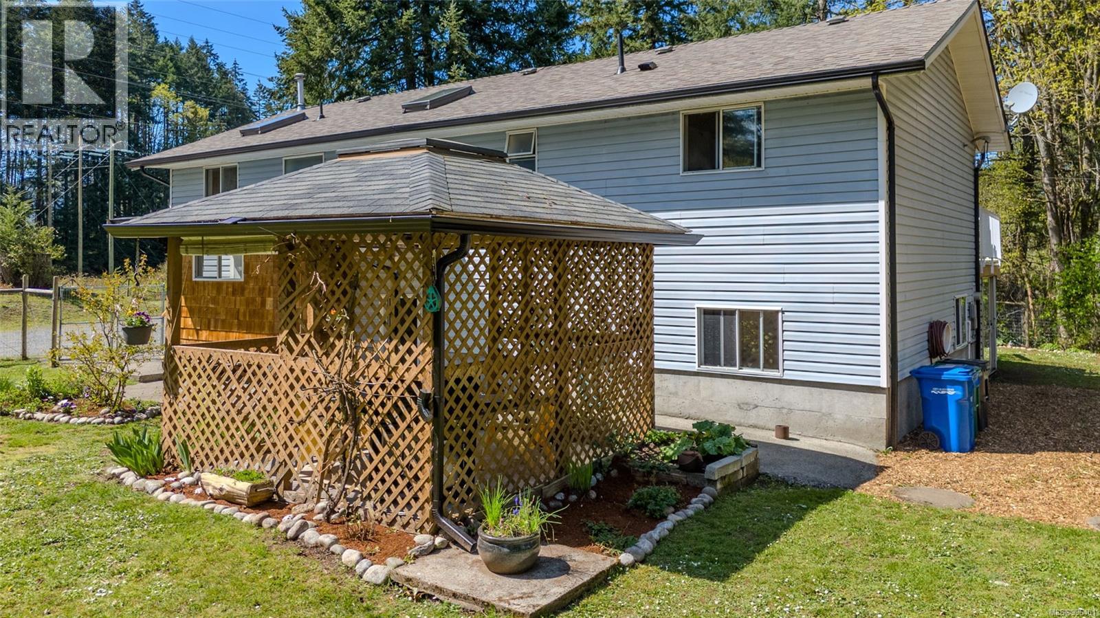 Photo 44 of 1121 Harewood Mines Rd, Nanaimo BC