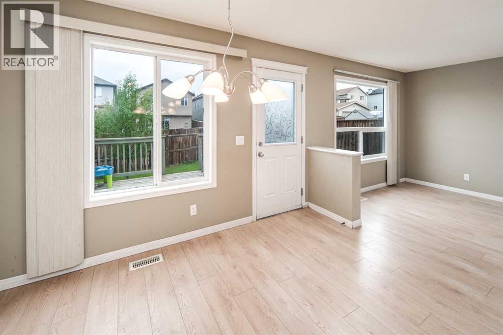 Photo 8 of 143 Covepark Green Ne, Calgary AB