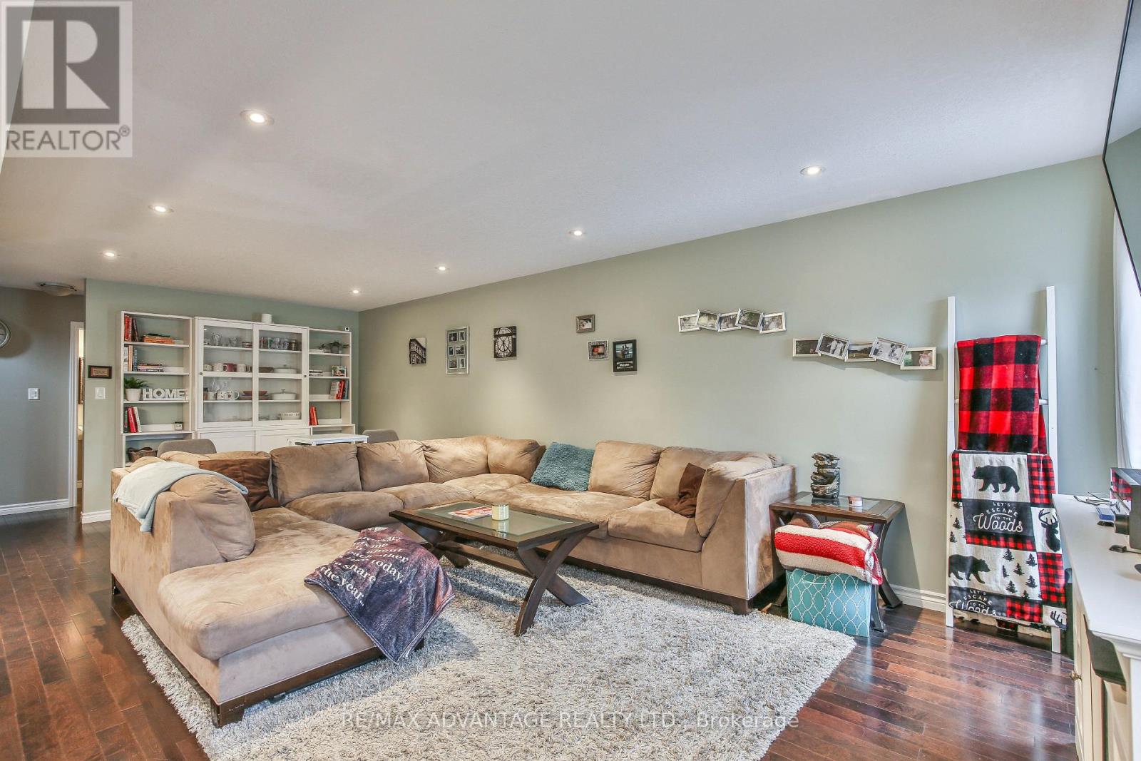 Photo 23 of 3389 Emilycarr Lane, London South ON