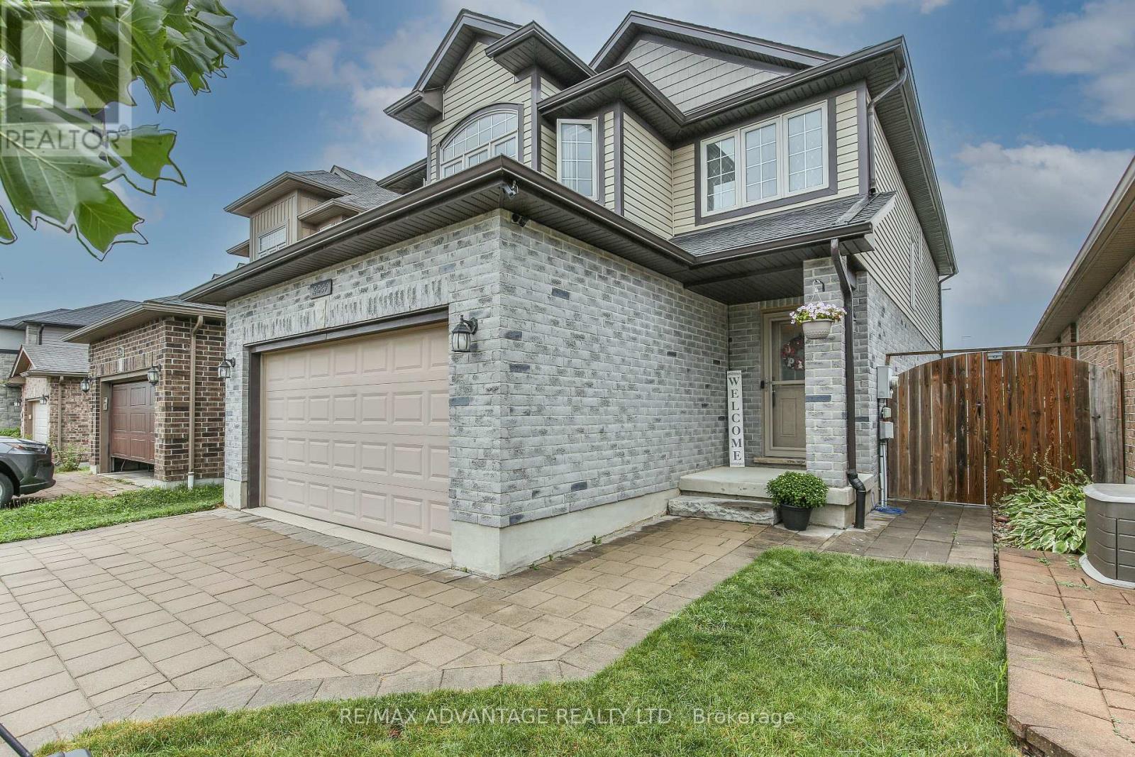Photo 4 of 3389 Emilycarr Lane, London South ON