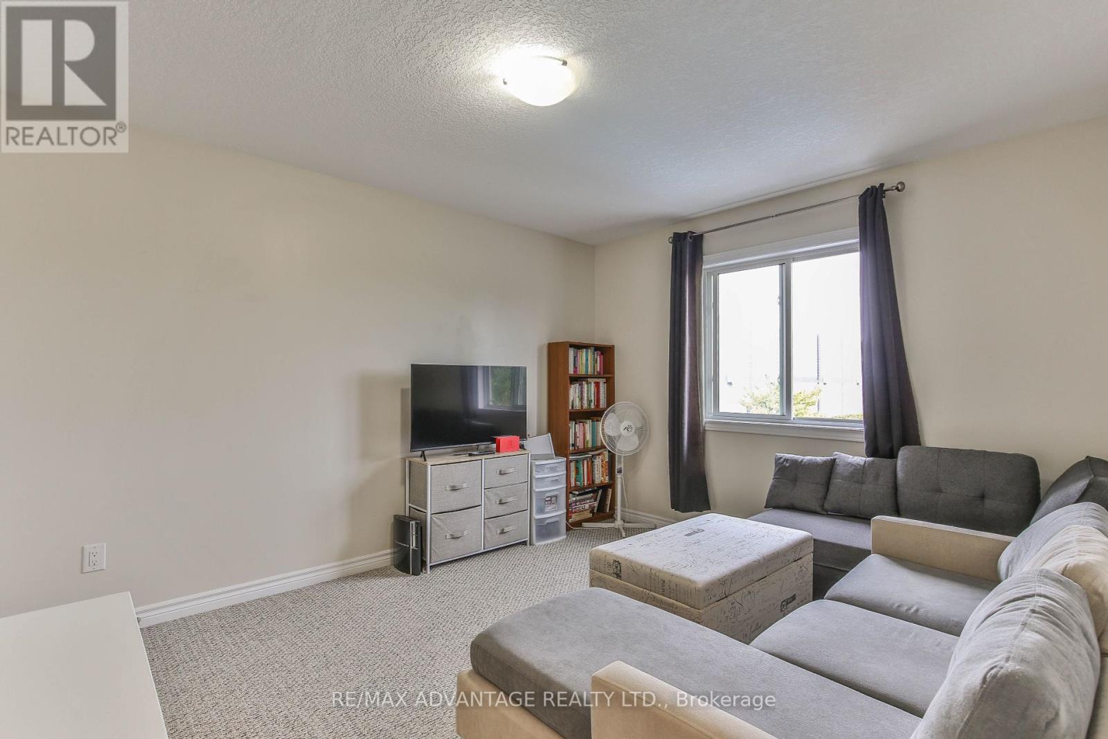 Photo 27 of 3389 Emilycarr Lane, London South ON