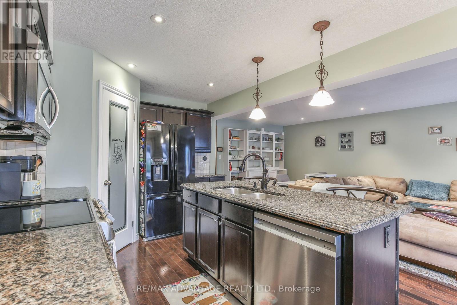 Photo 33 of 3389 Emilycarr Lane, London South ON