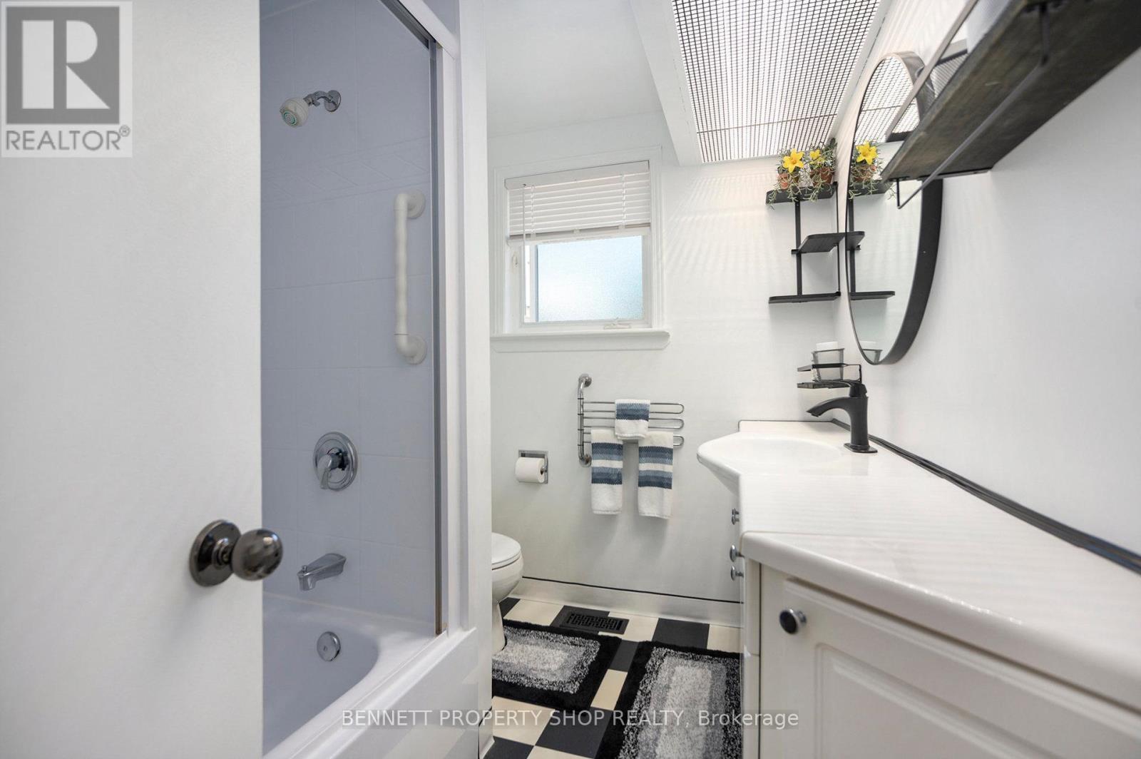 Photo 30 of 846 Borland Drive, Ottawa ON