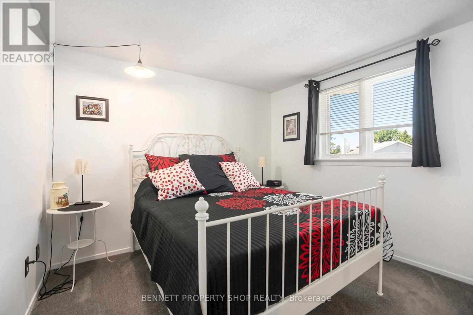 Photo 15 of 846 Borland Drive, Ottawa ON