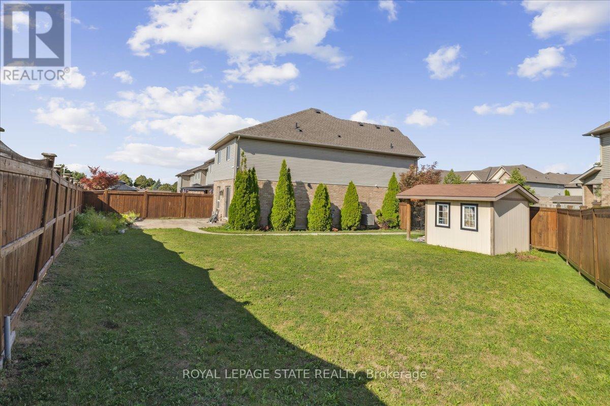 Photo 1 of 42 Meadow Wood Crescent, Hamilton ON