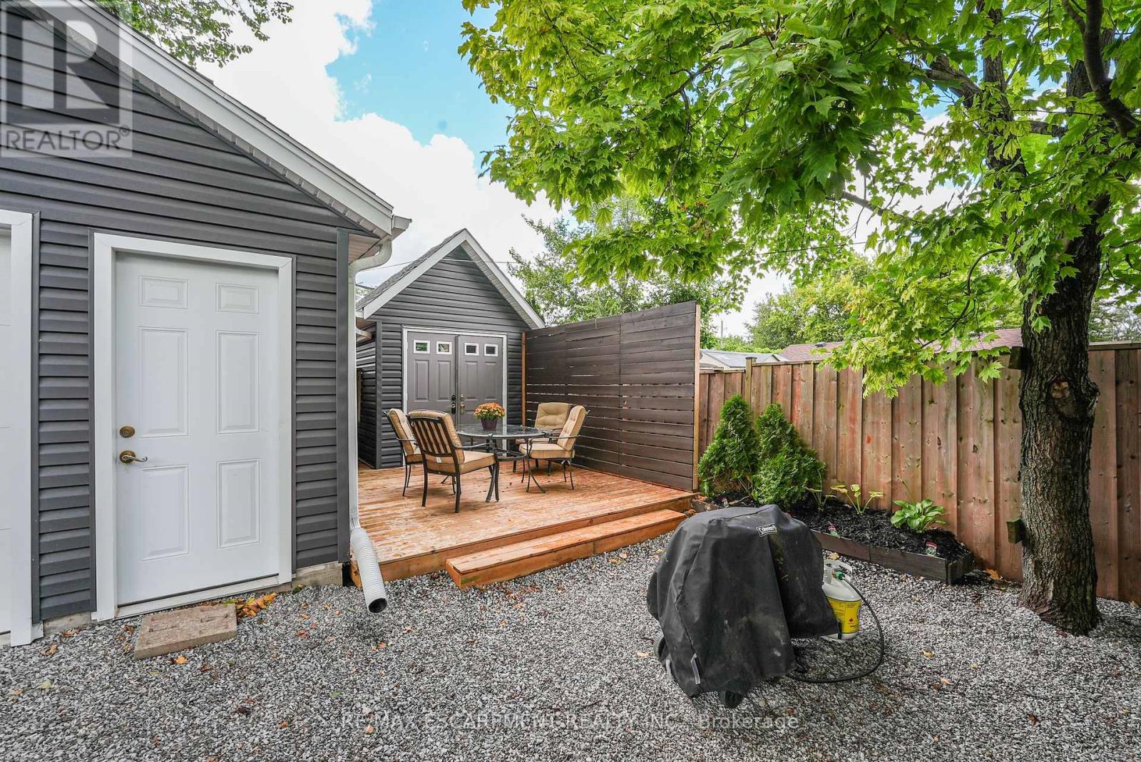 Photo 12 of 1 Waverley Road, St Catharines ON