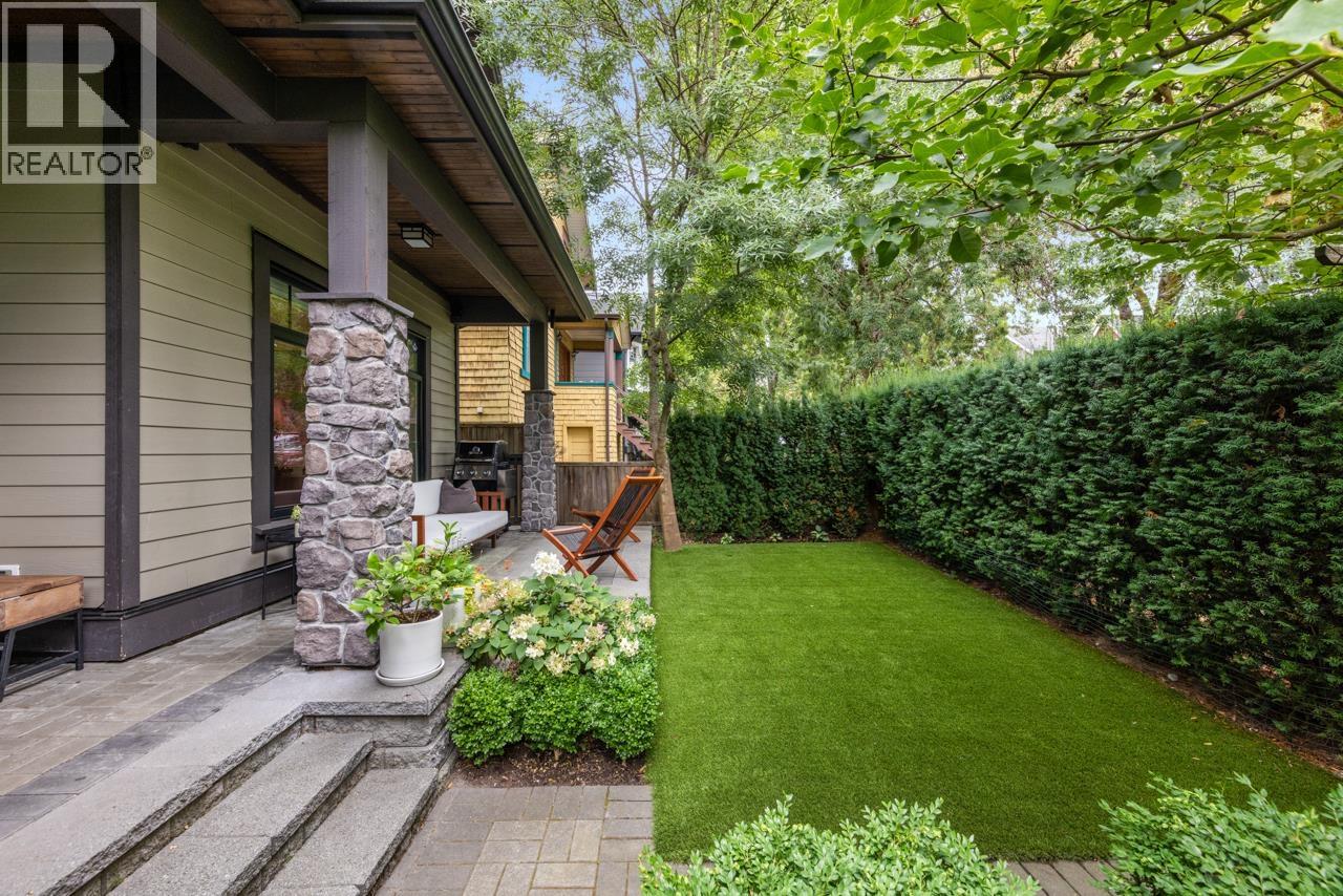 Photo 7 of 1923 Grant Street, Vancouver BC