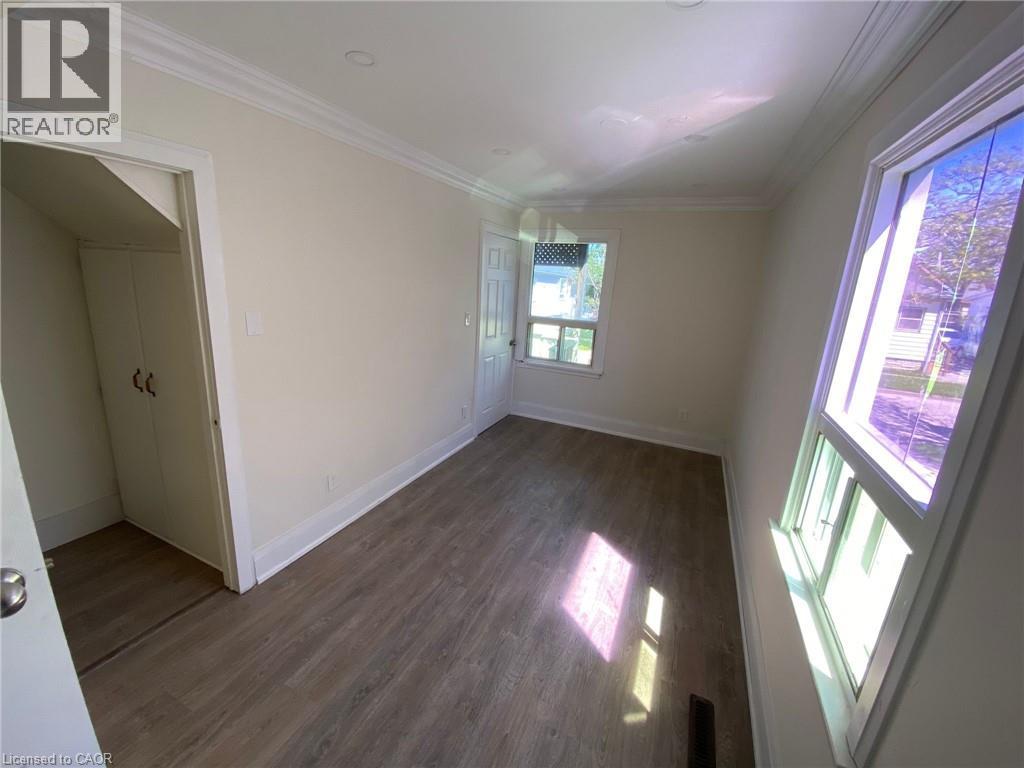 Photo 22 of 40 Bartlett Street, St Catharines ON