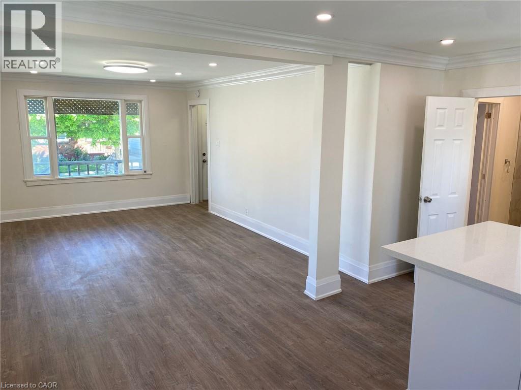 Photo 11 of 40 Bartlett Street, St Catharines ON