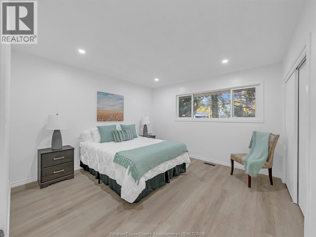 Photo 12 of 184 Ellis Street, Chatham ON