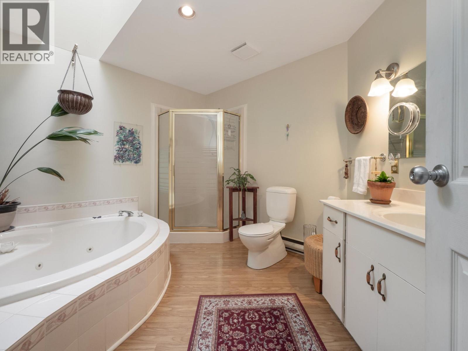 170 PIKE ROAD, Gibsons